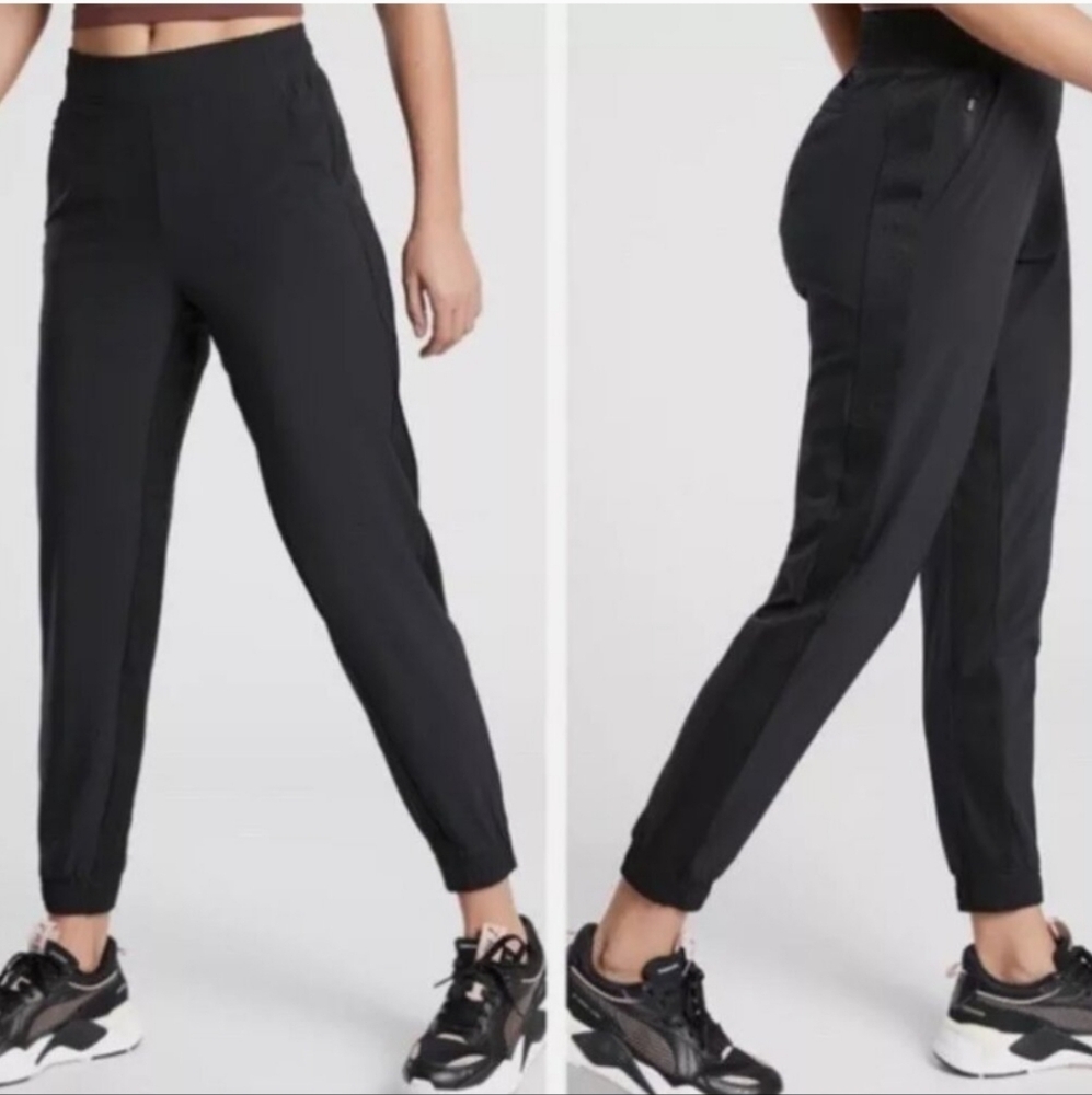 Athleta Textured Brooklyn Jogger Pants
